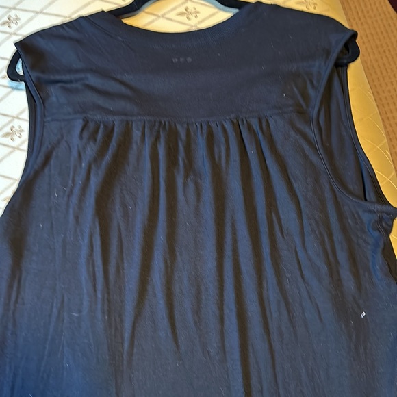 Three Dots xl deep vee neck sleeveless tee shirt black tie neck - Picture 8 of 8